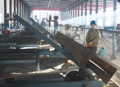 大力培育新興產(chǎn)業(yè)，加快工業(yè)產(chǎn)業(yè)轉(zhuǎn)型升級——聚焦新型建筑材料制造